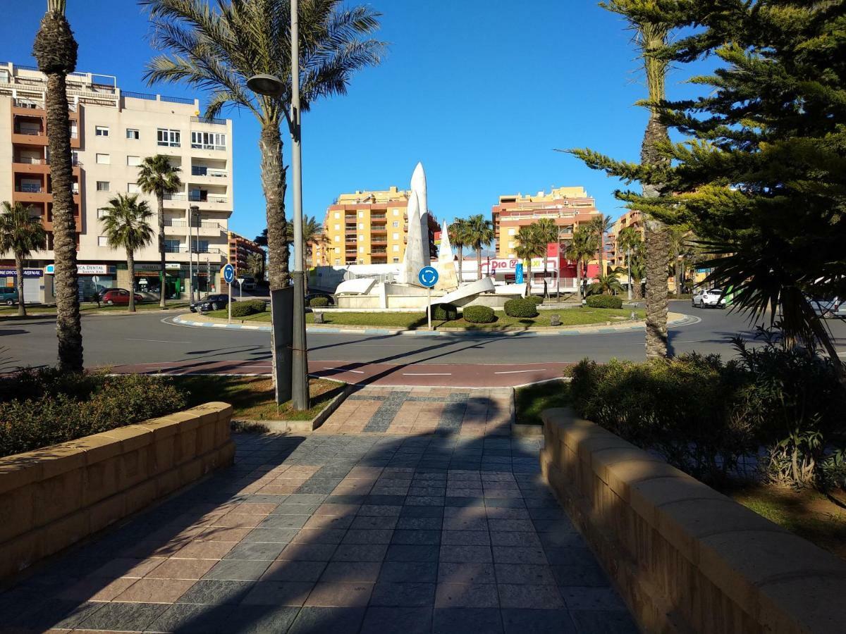 Apartamento En Puerto De Roquetas De Mar Apartment Exterior photo